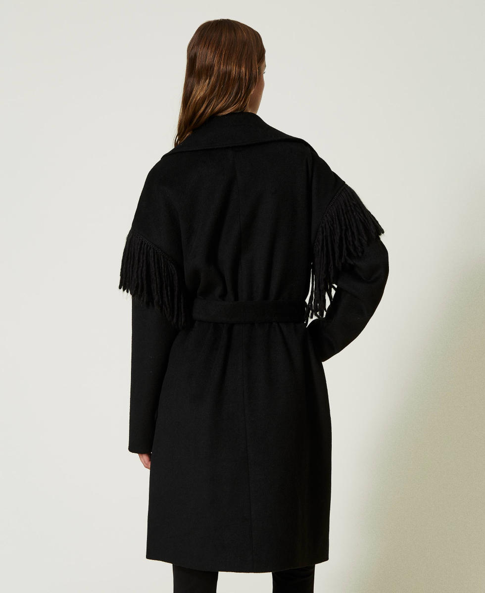 Wool cloth coat with fringes