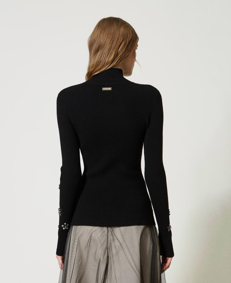 Turtleneck jumper with bezel embroidery