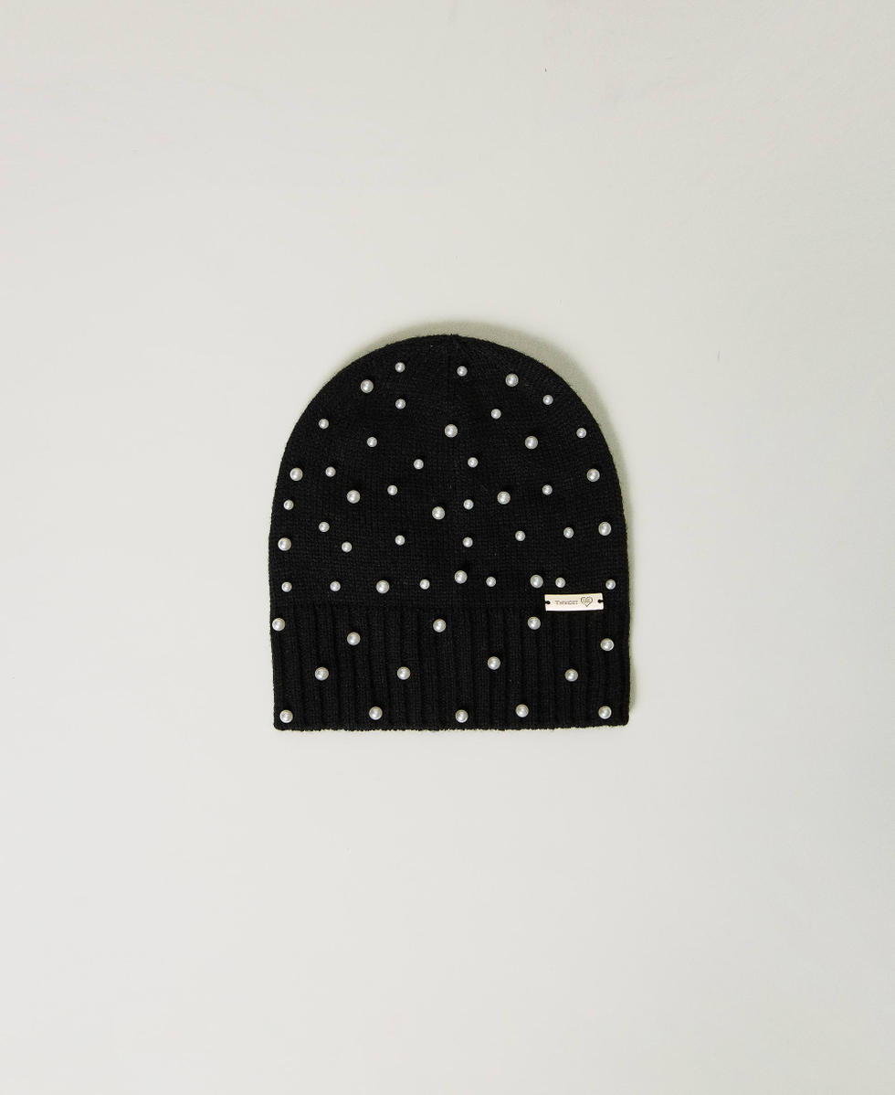 Knit beanie with pearls