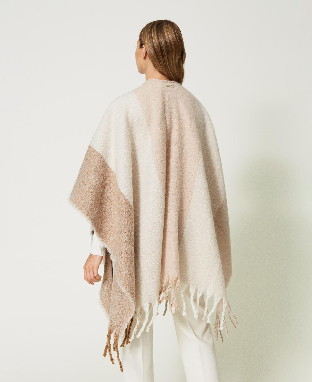 Wool cloth poncho with fringes