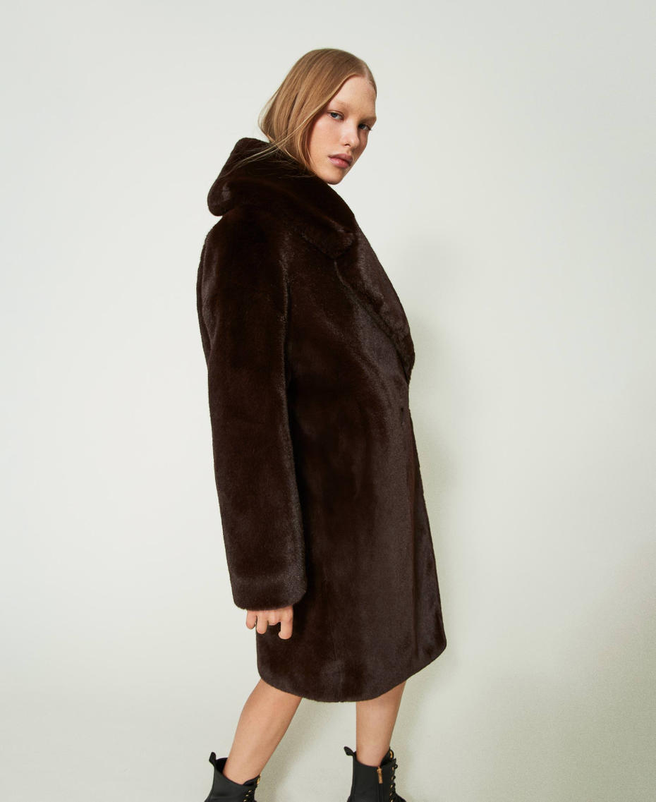 Manteau croisé en fausse fourrure