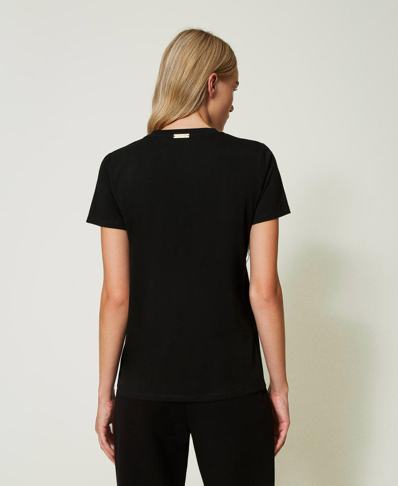 T-shirt with handmade embroidery