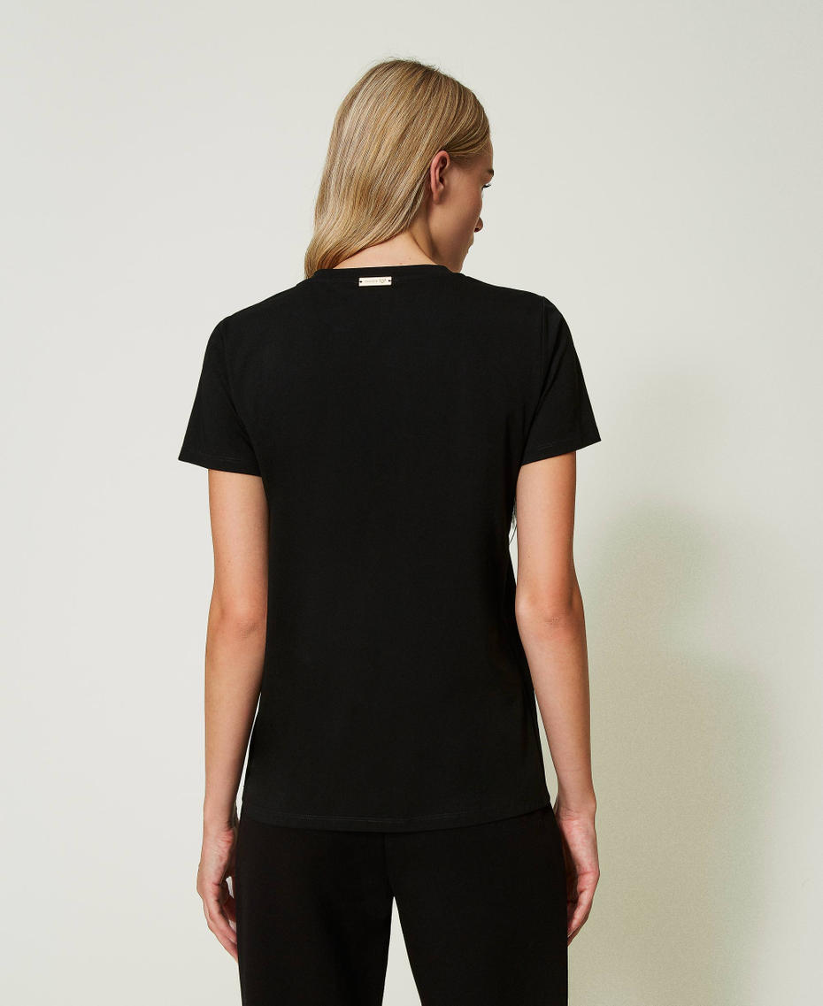 T-shirt with handmade embroidery