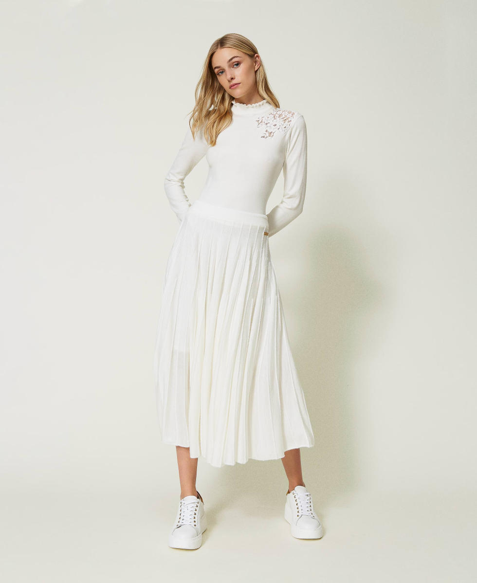 White pleated knit skirt sales