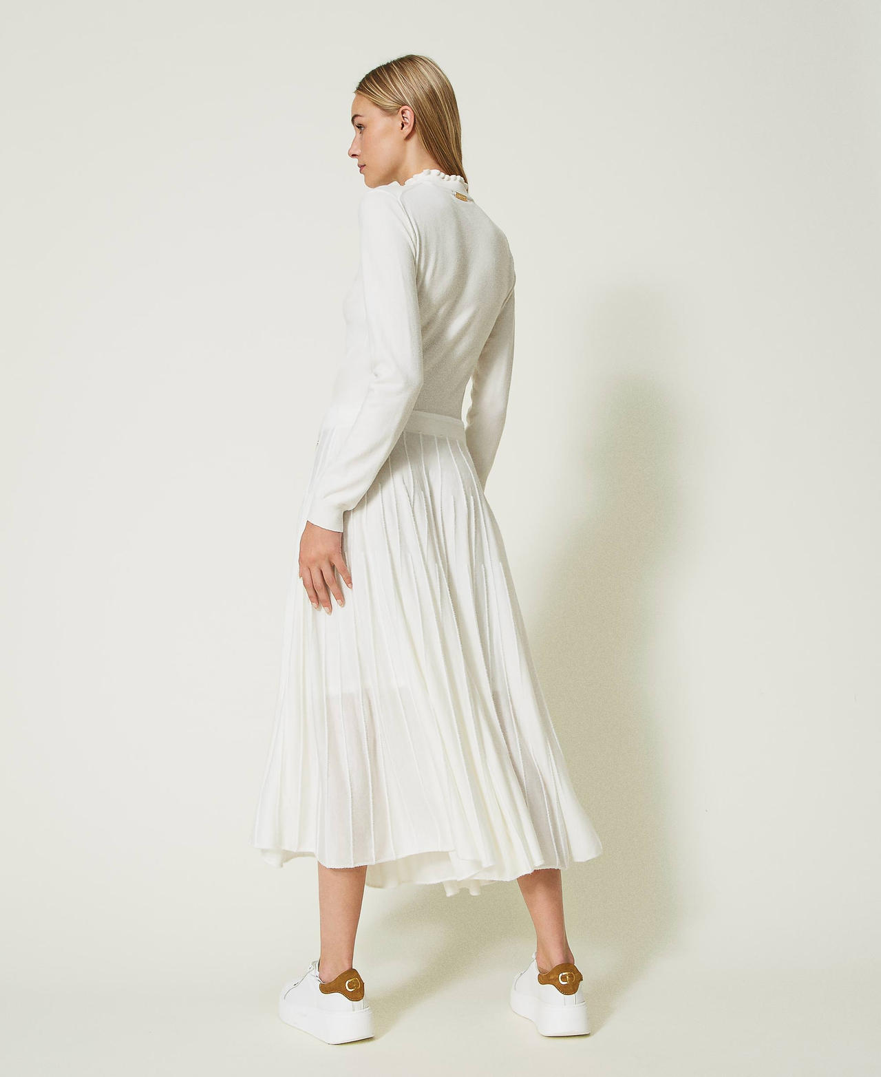 Pleated knit midi skirt