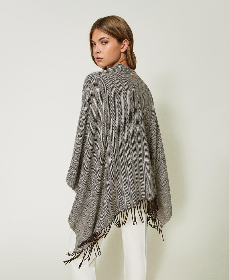 Chevron wool cloth poncho with fringes Two-tone Coffee Bean” Brown / Mother of Pearl Woman 232LL5AAA-03