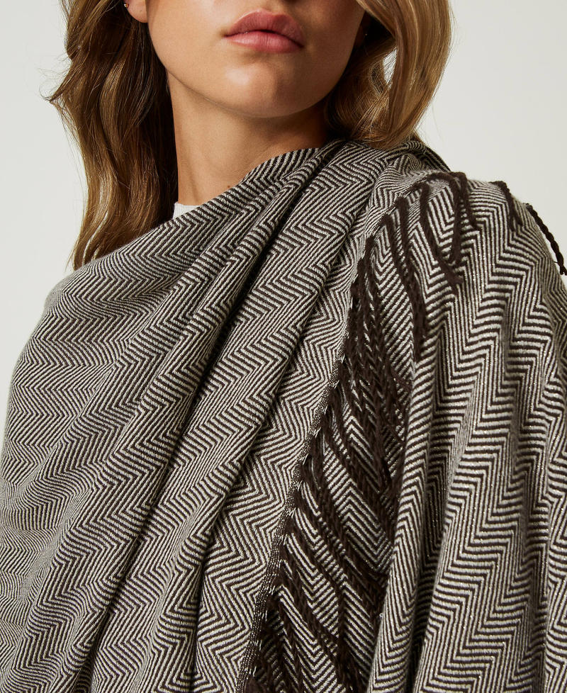Chevron wool cloth poncho with fringes Two-tone Coffee Bean” Brown / Mother of Pearl Woman 232LL5AAA-04
