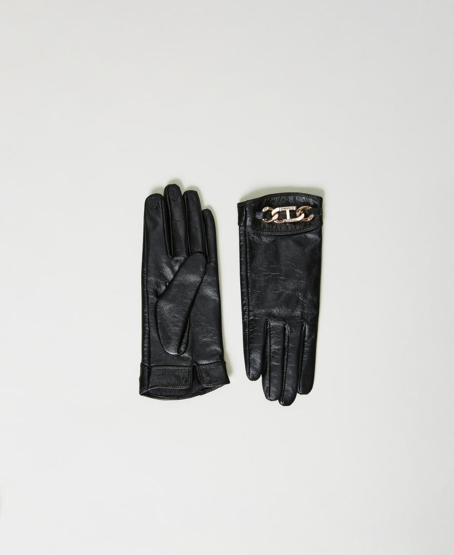 Leather gloves with Oval T