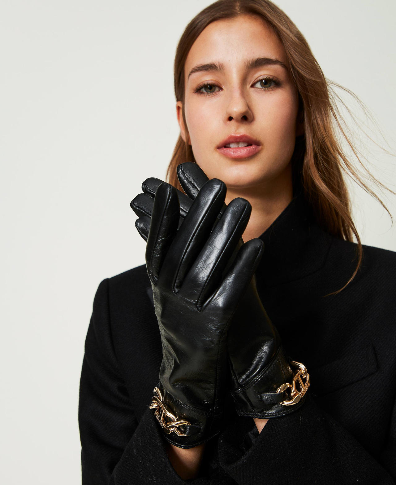 Leather gloves with Oval T Black Woman 232TA4050-0S