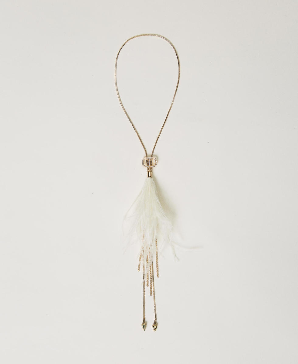 Choker with feathers and fringes