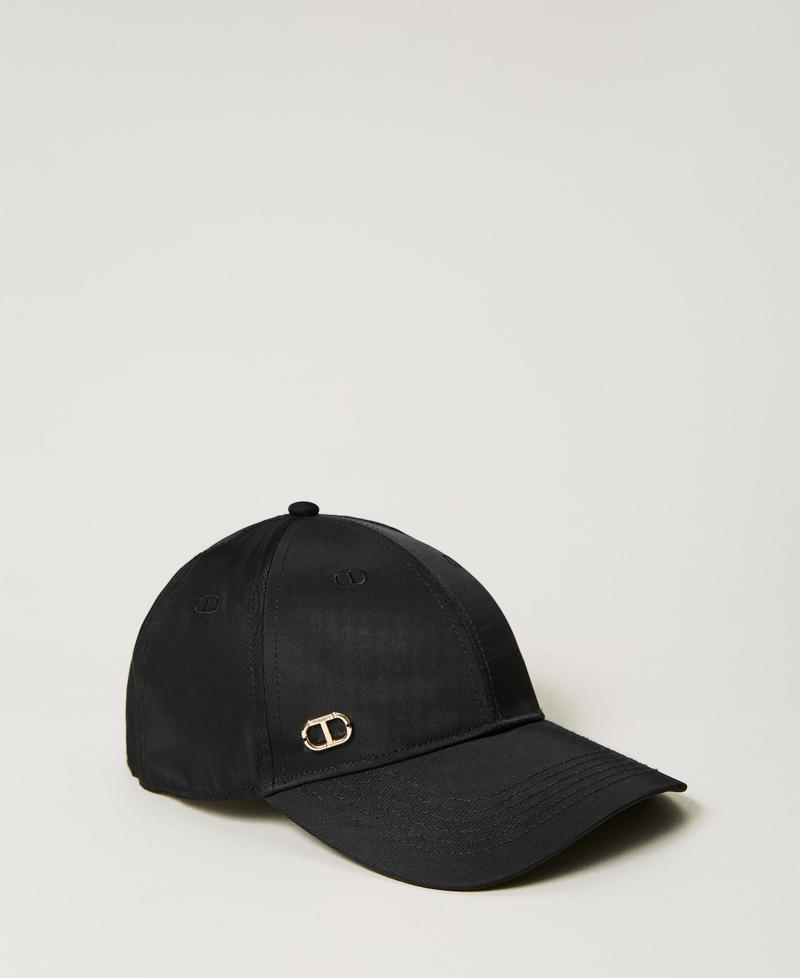 Baseball cap with Oval T embroidery