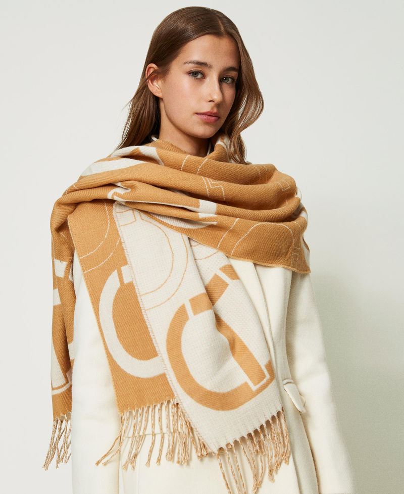 Jacquard stole with Oval T