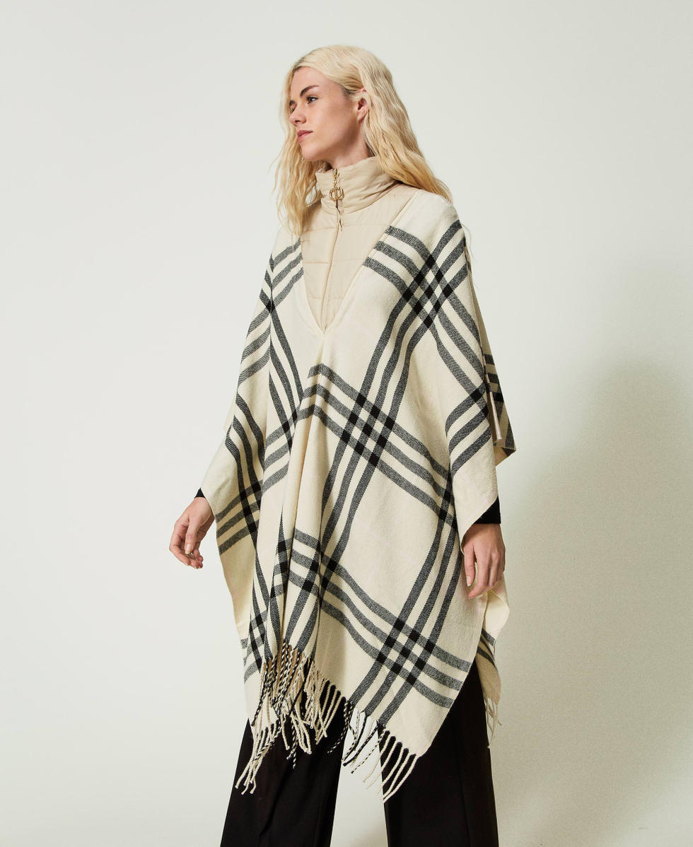 Poncho de paño con cuello acolchado Mujer, Estampado