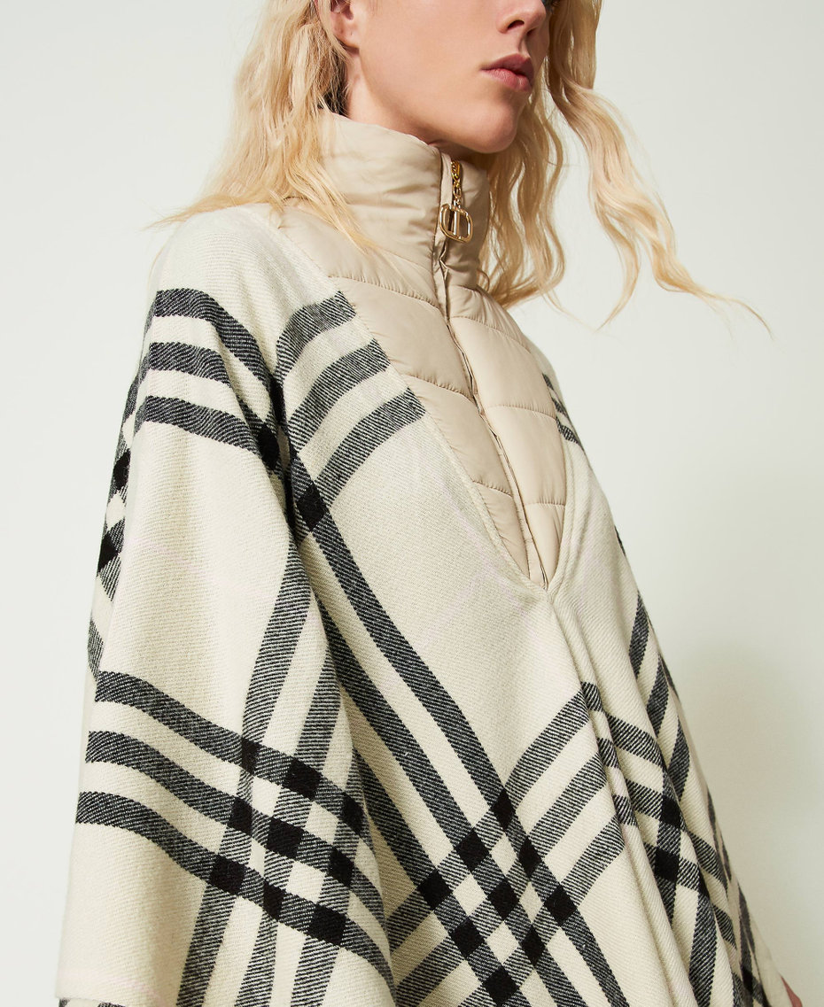 Poncho en drap avec col rembourré