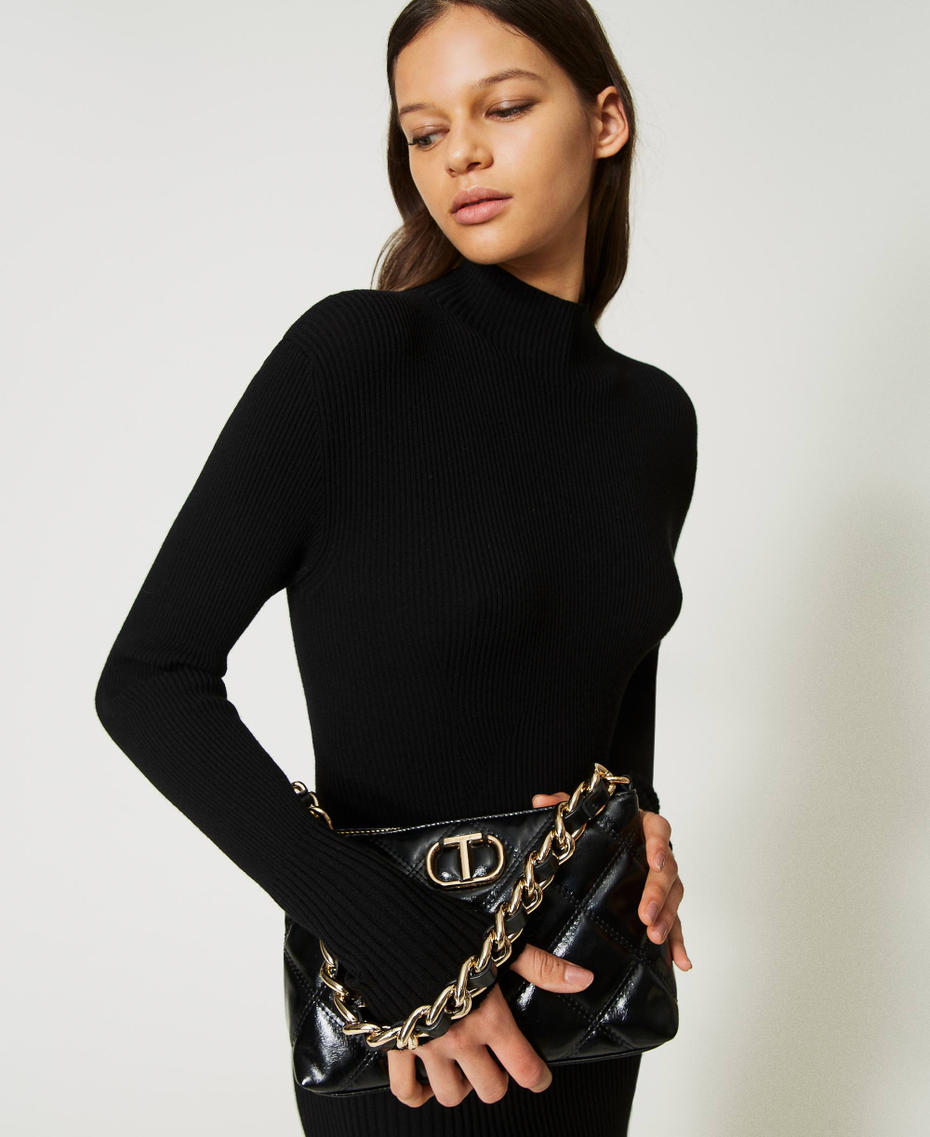 Quilted shoulder bag