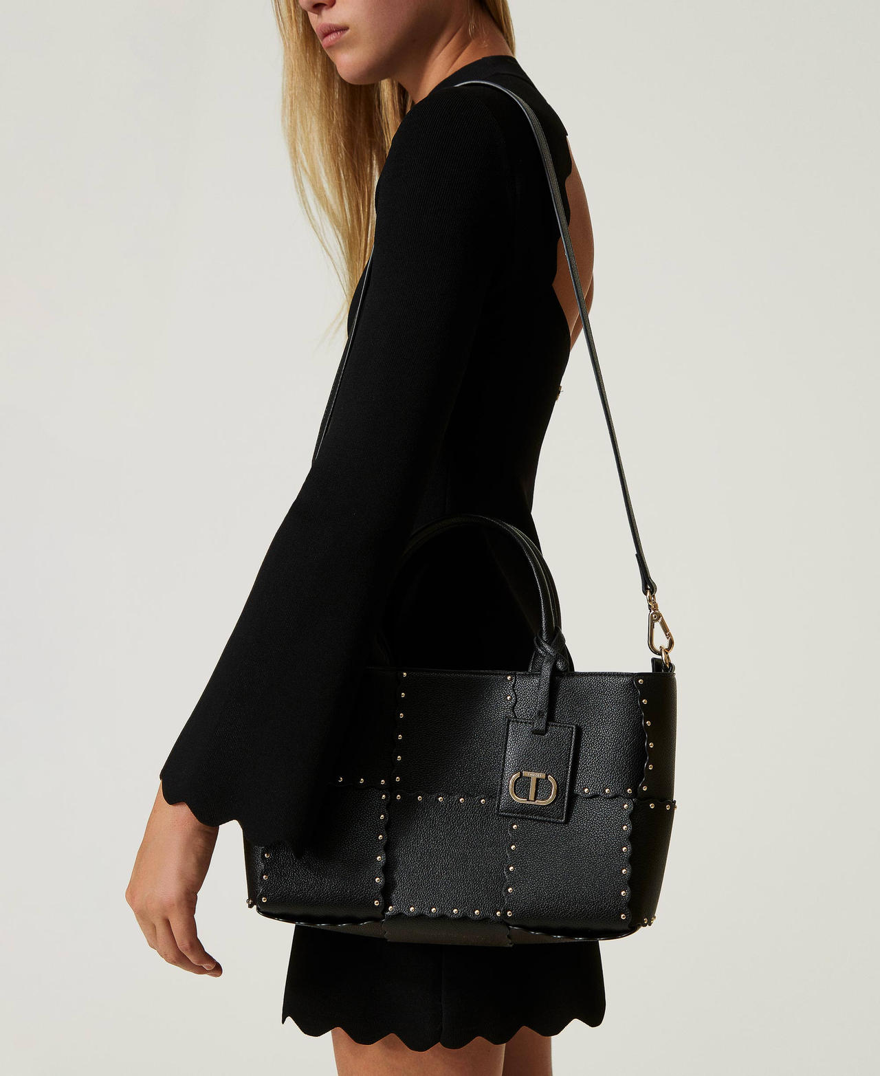 ‘Lucky’ shopper with scalloping and studs Black Woman 232TB7260_00006_0S