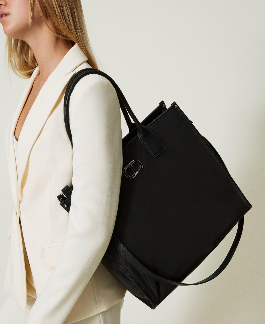 Technical fabric shopper