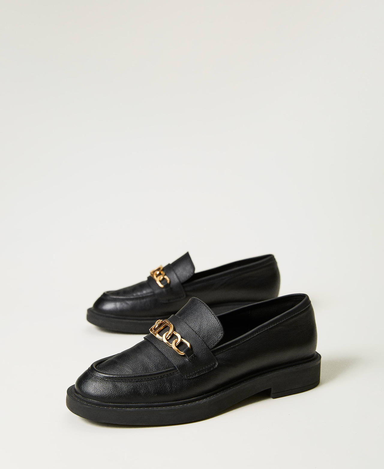 Leather loafers with Oval T chain Black Woman 232TCP066-02