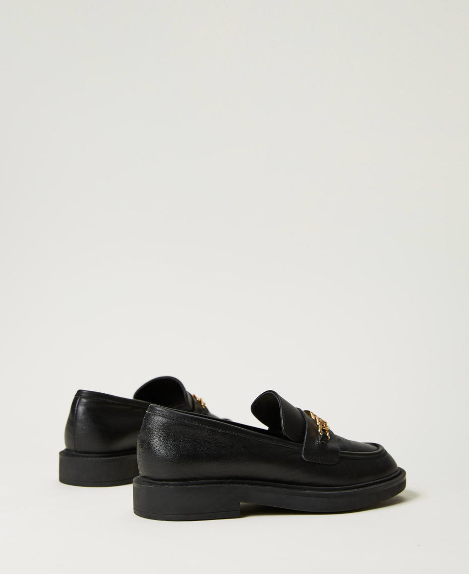 Leather loafers with Oval T chain Black Woman 232TCP066-04
