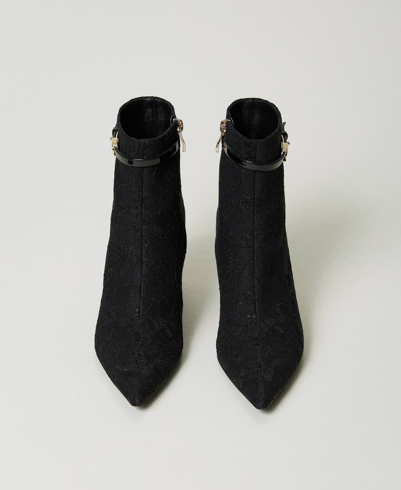 Botines de encaje