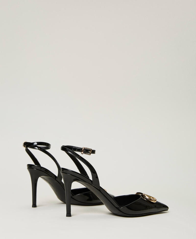 Lackpumps mit Riemchen