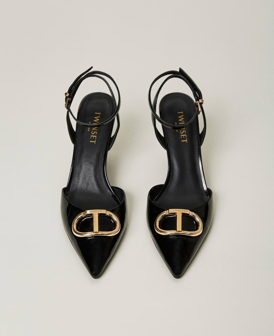 Lackpumps mit Riemchen