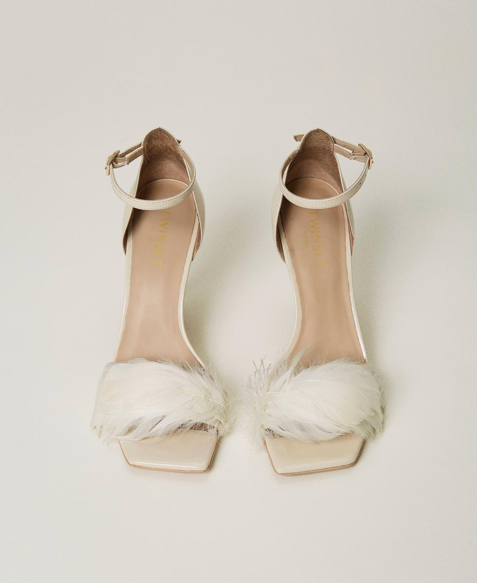 Sandali in vernice con piume Bianco Neve Donna 232TCP150_00282_04