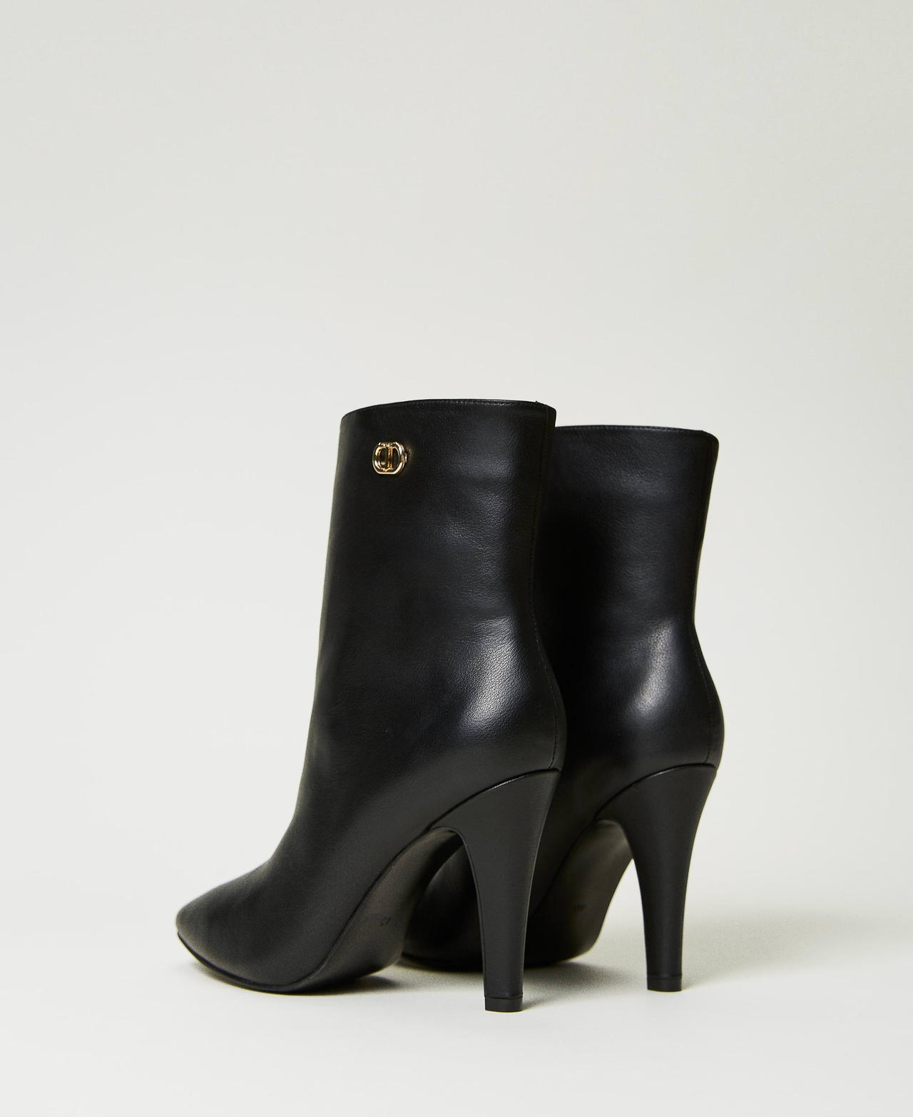 Leather ankle boots Black Woman 232TCP172-03