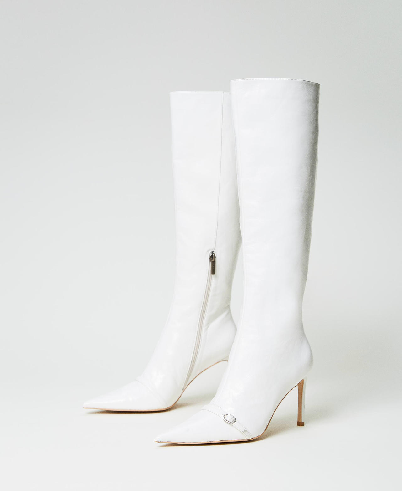 Bottes à talons avec bride