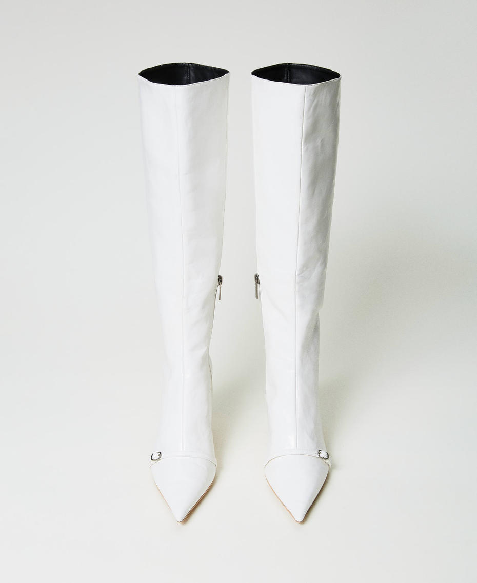 Bottes à talons avec bride
