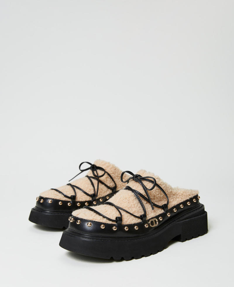 Stringata sabot in bouclé con borchie Beige Donna 232TCT050_00003_02