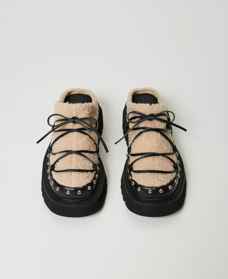 Chaussures à lacets mules en tissu bouclé avec clous Beige Femme 232TCT050-04