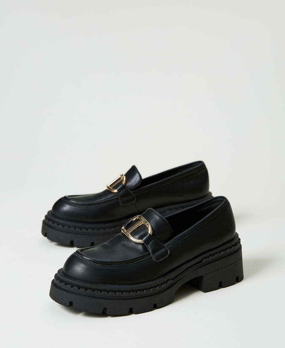 Chunky loafers with Oval T Black Woman 232TCT062_00006_02