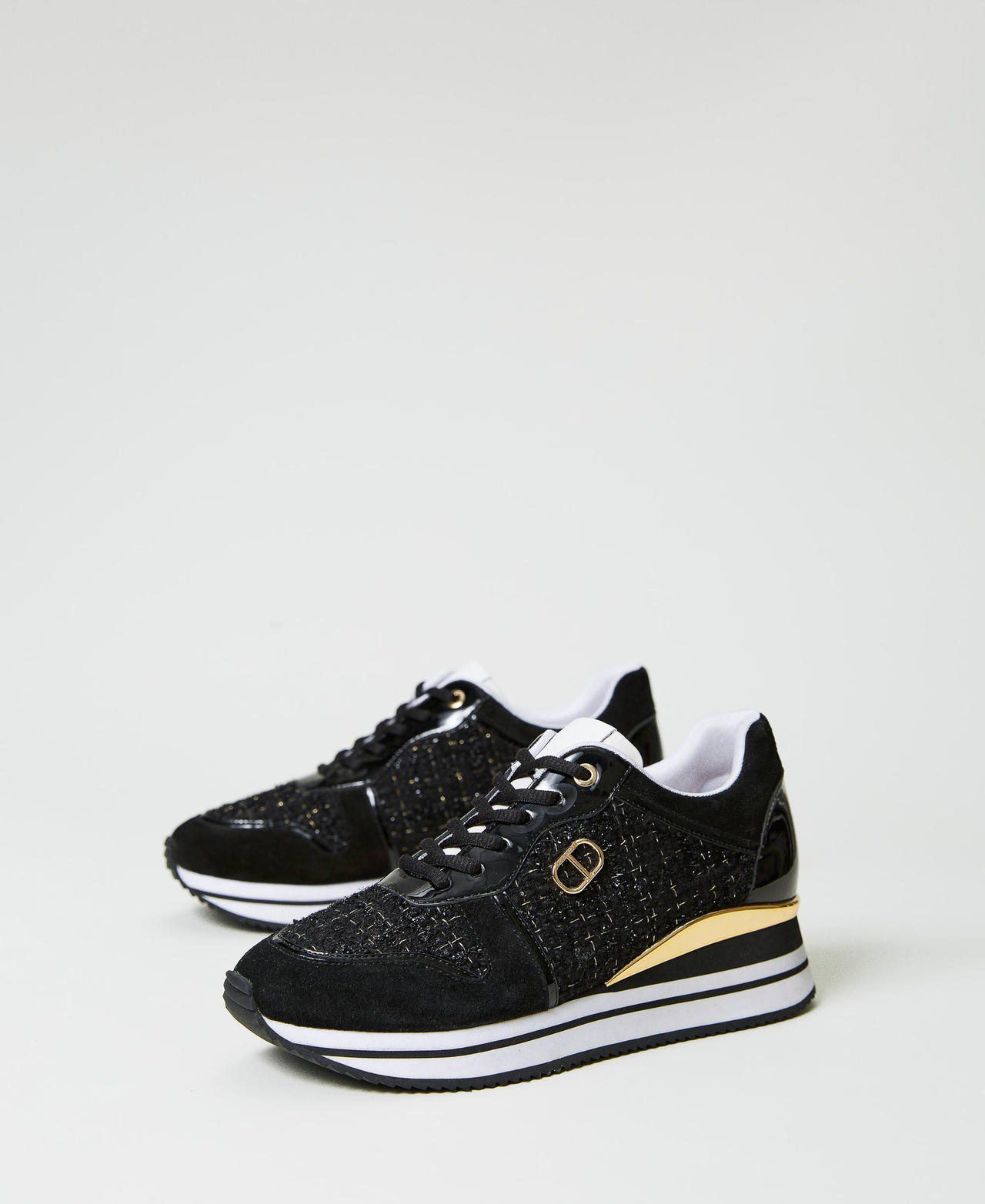Bouclé running trainers
