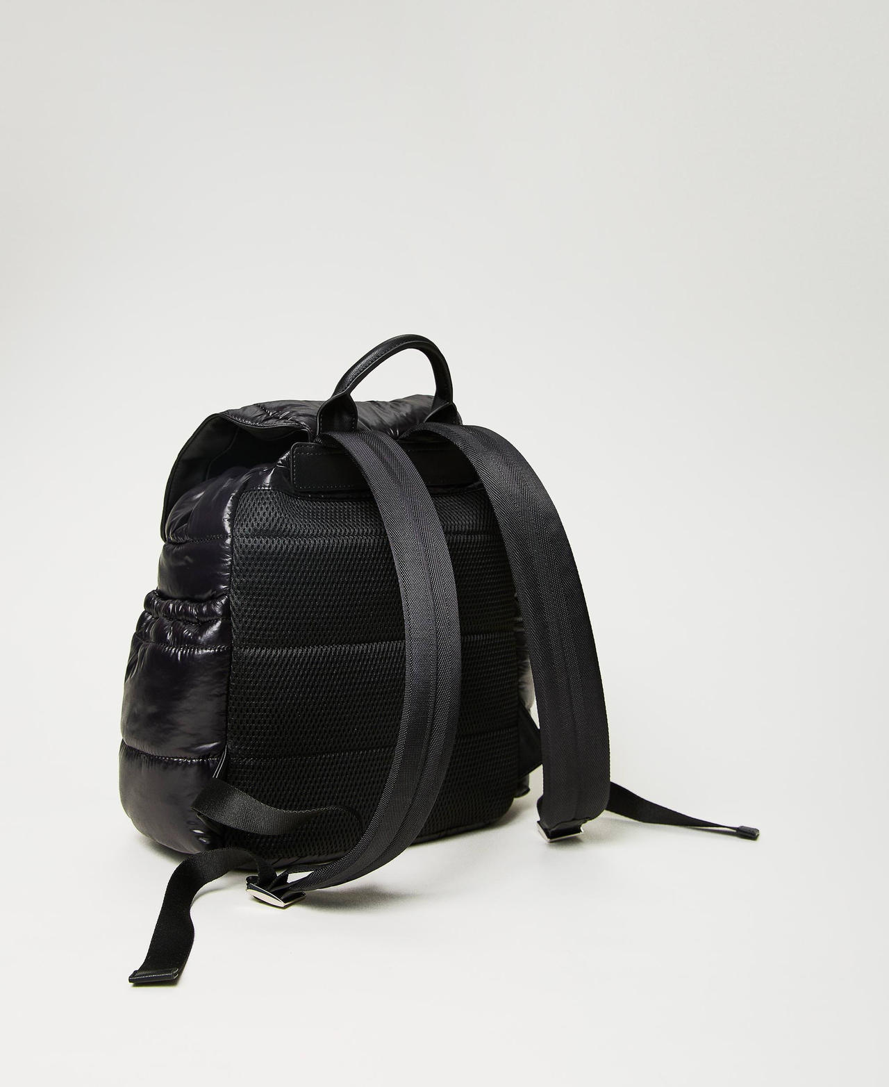 'Lila Ski' padded and quilted backpack