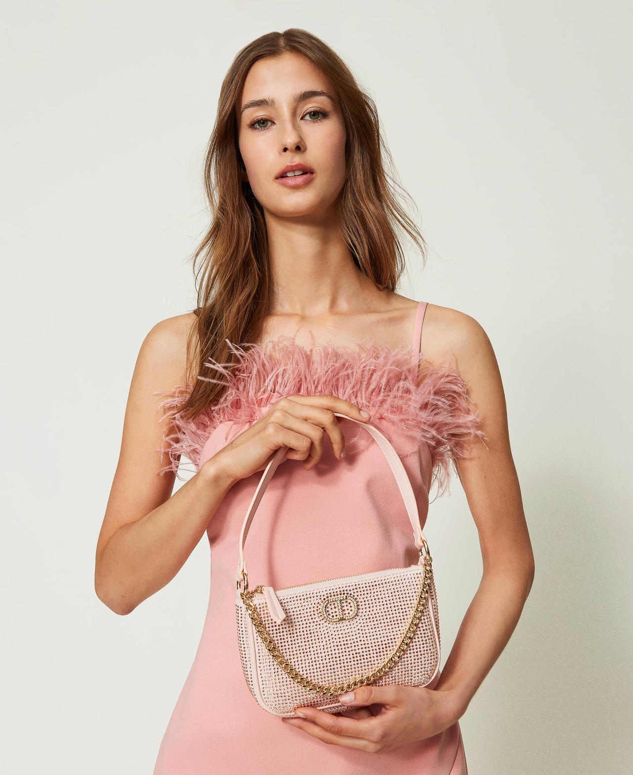 Party-Umhängetasche „Petite“ mit Oval T Rosé Frau 232TD8211_00496_0S