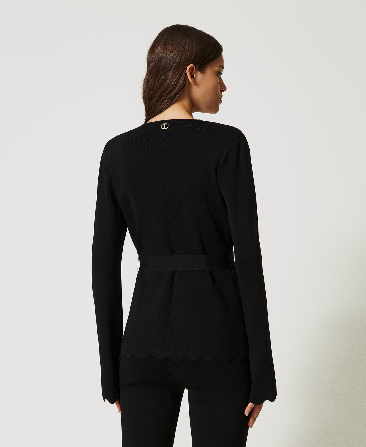 Knit blazer with scalloped trim