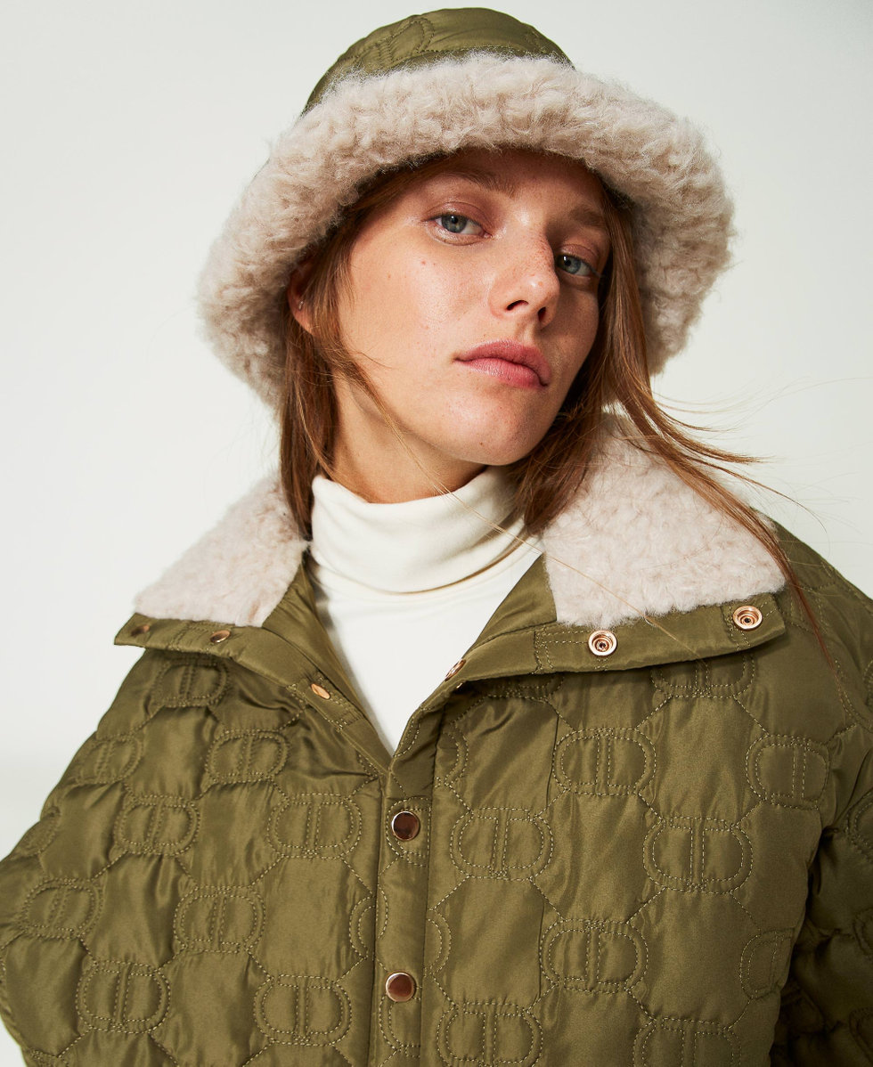 Quilted fisherman's hat with Oval T