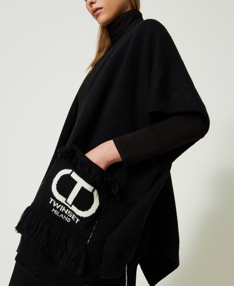 Open poncho with logo and fringes Black Woman 232TO5110_00006_04