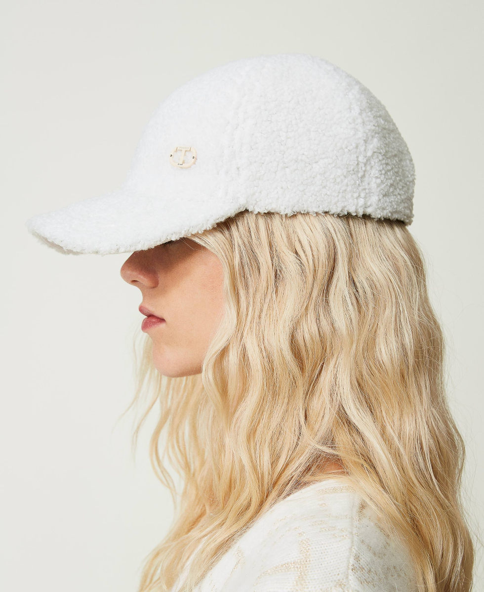 Faux fur baseball cap Woman, White | TWINSET Milano display picture 3