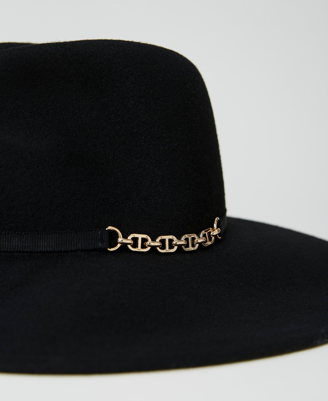 Chapeau à bord large en drap