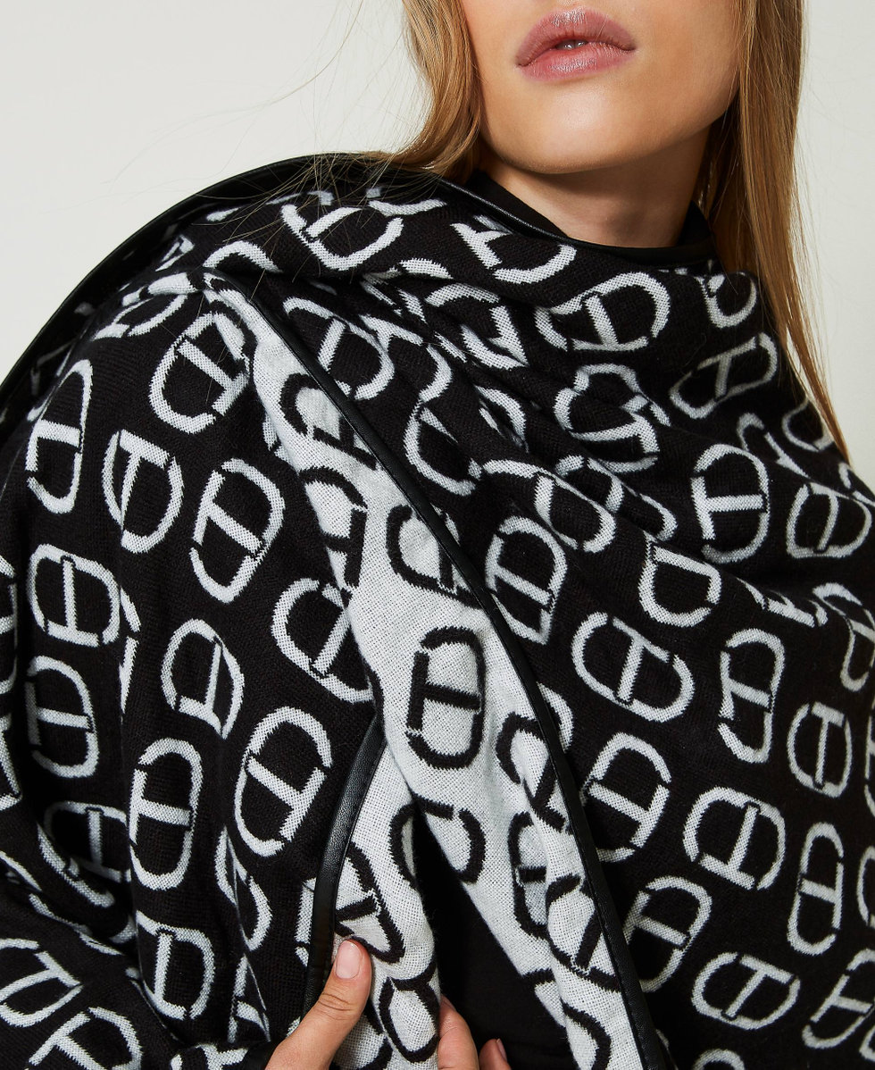 Poncho de jacquard con Oval T