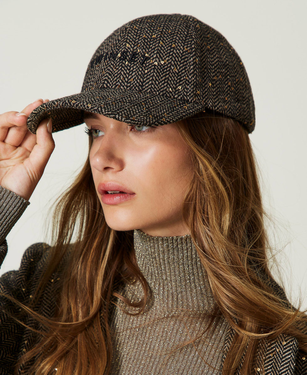 Chevron baseball cap with logo