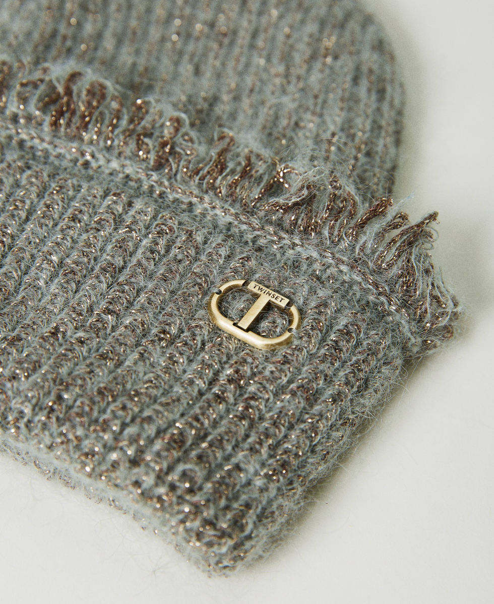 Bonnet en mohair m&eacute;lang&eacute; avec franges