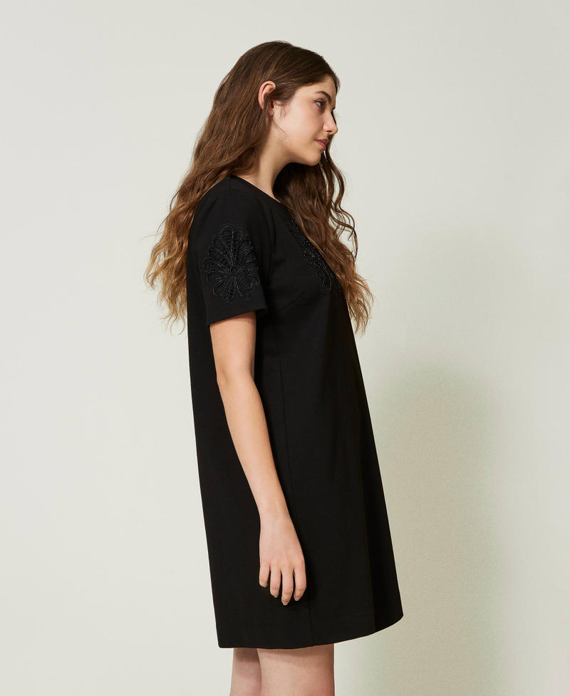 Короткое платье с ручной вышивкой Черный женщина 232TP2070-02