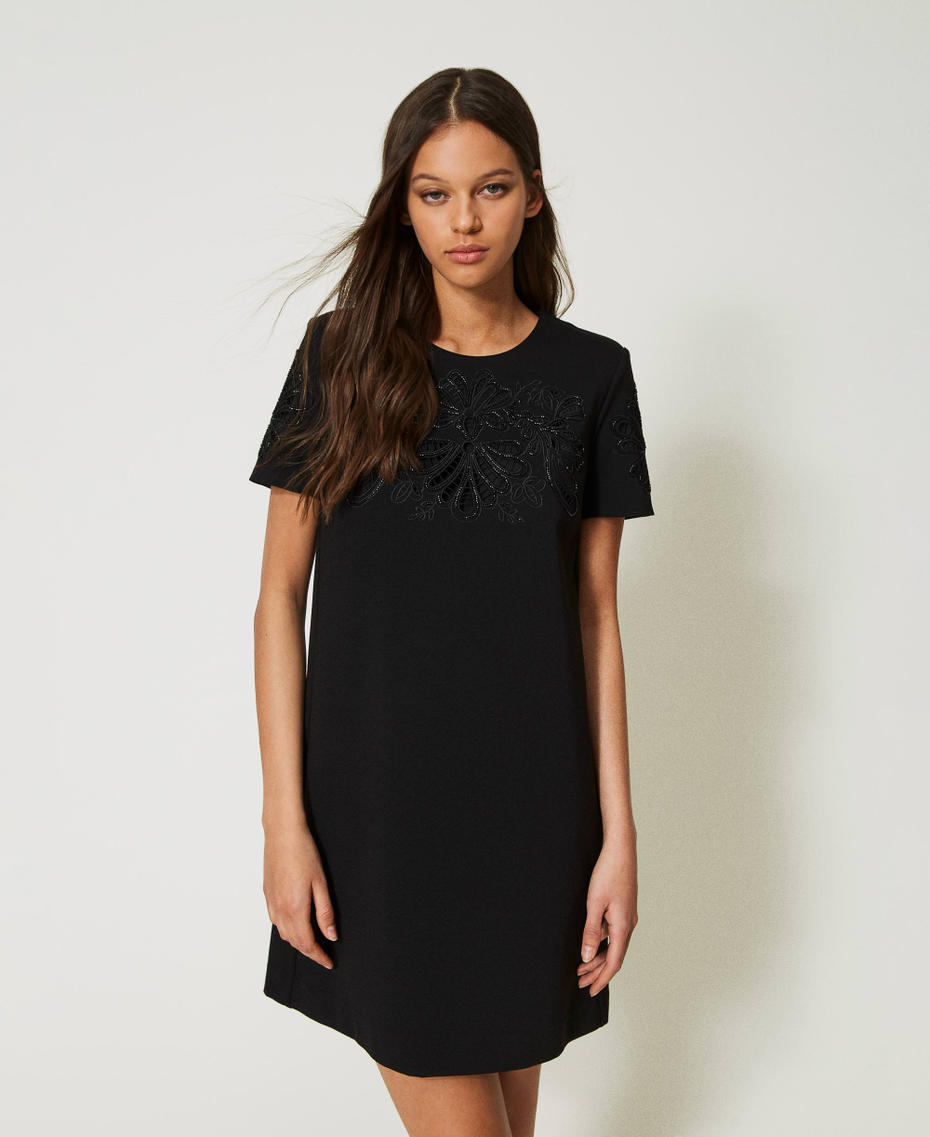 Короткое платье с ручной вышивкой Черный женщина 232TP2070-05