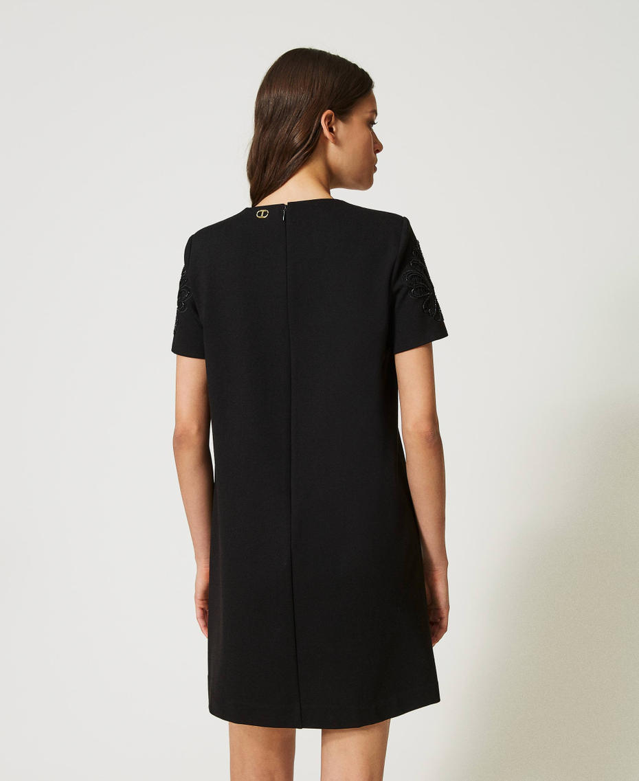 Короткое платье с ручной вышивкой Черный женщина 232TP2070-07