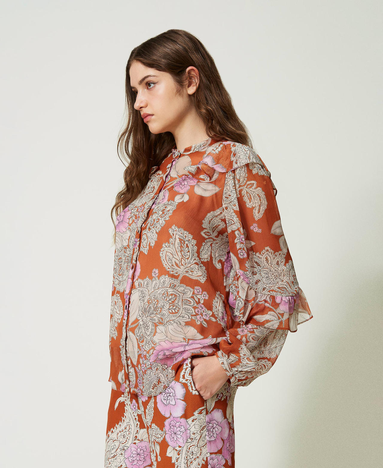Camicia in creponne con volant