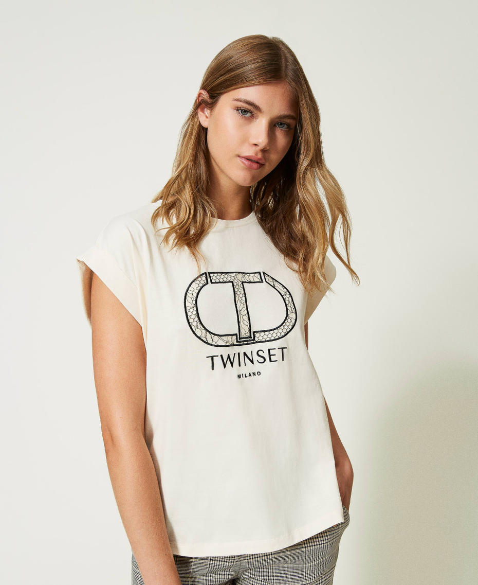 T-shirt avec broderie Oval T