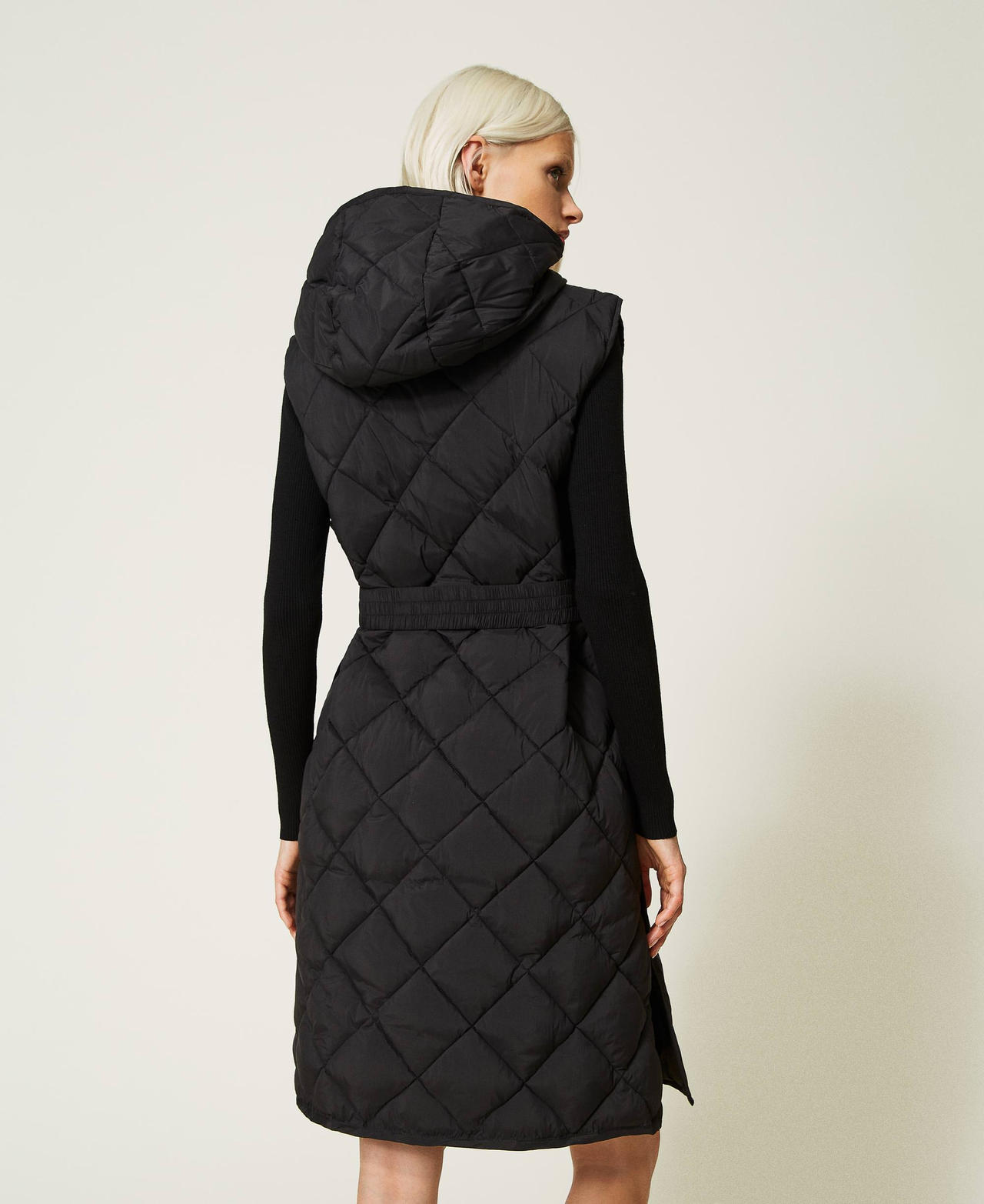 Padded gilet with Oval T buckle